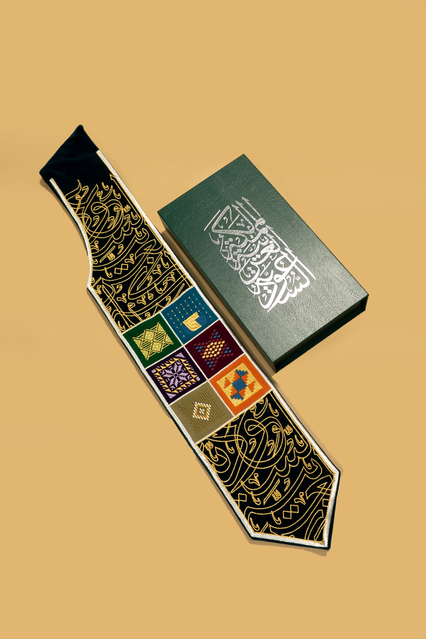 شال عزنا بطبعنا الفخم