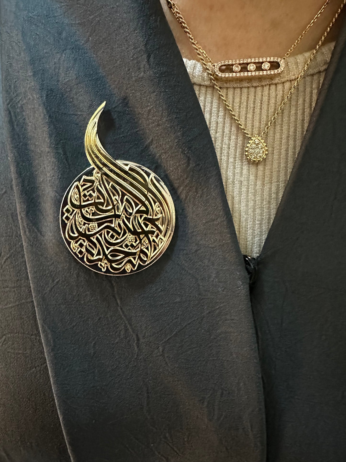 بروش الإمارات