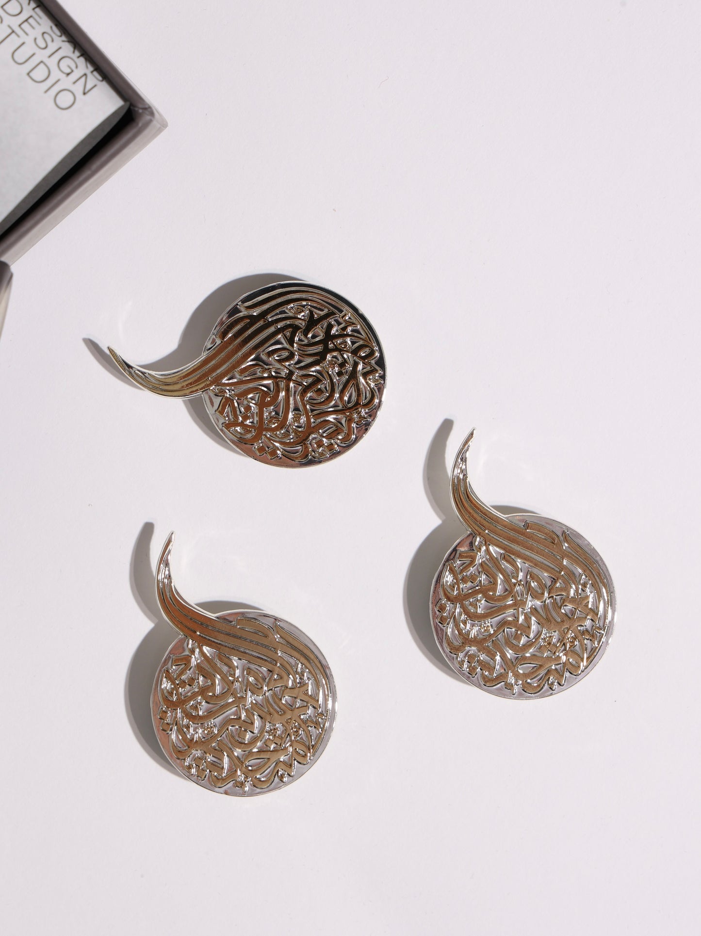 بروش الإمارات