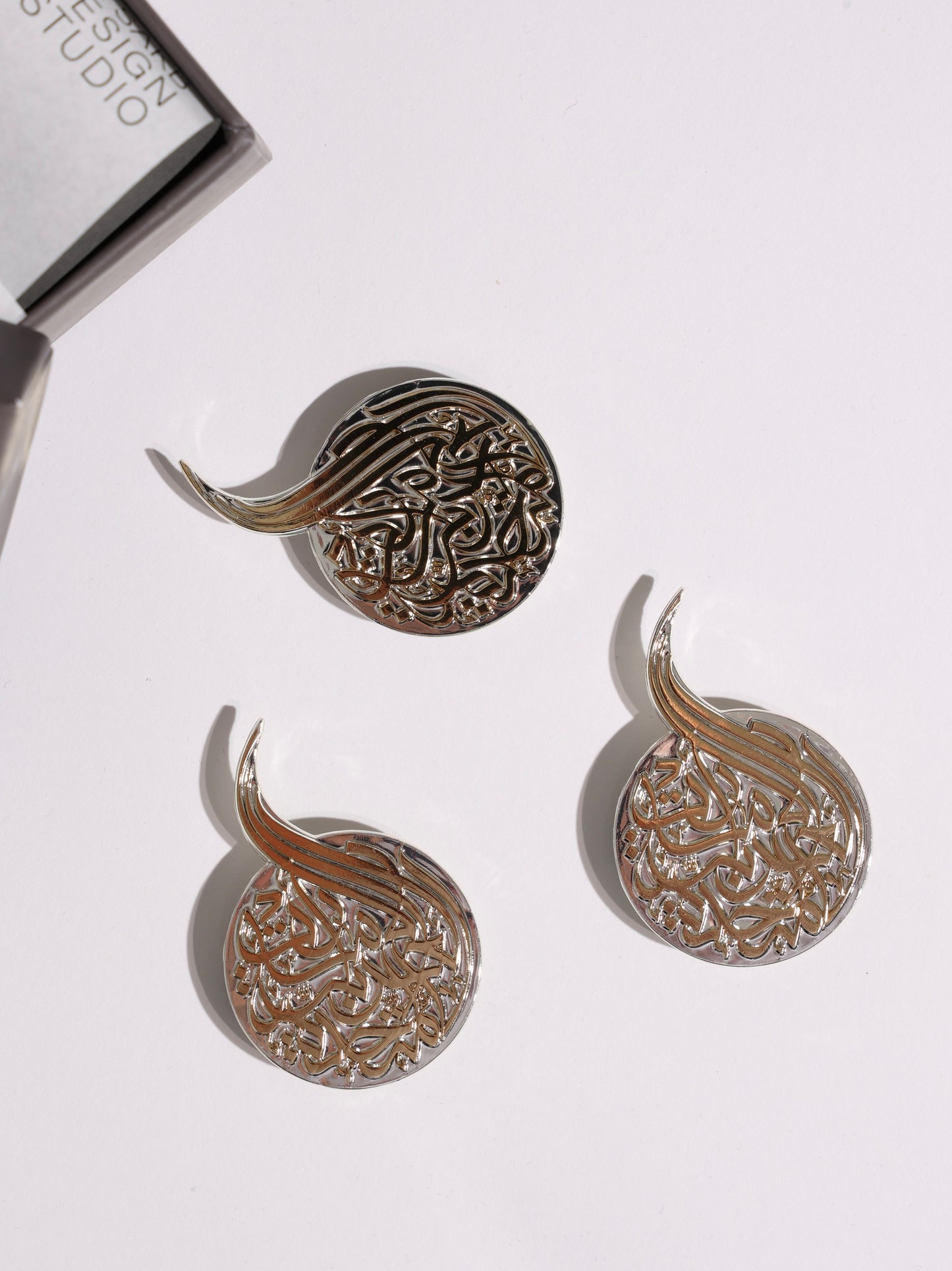 بروش الإمارات