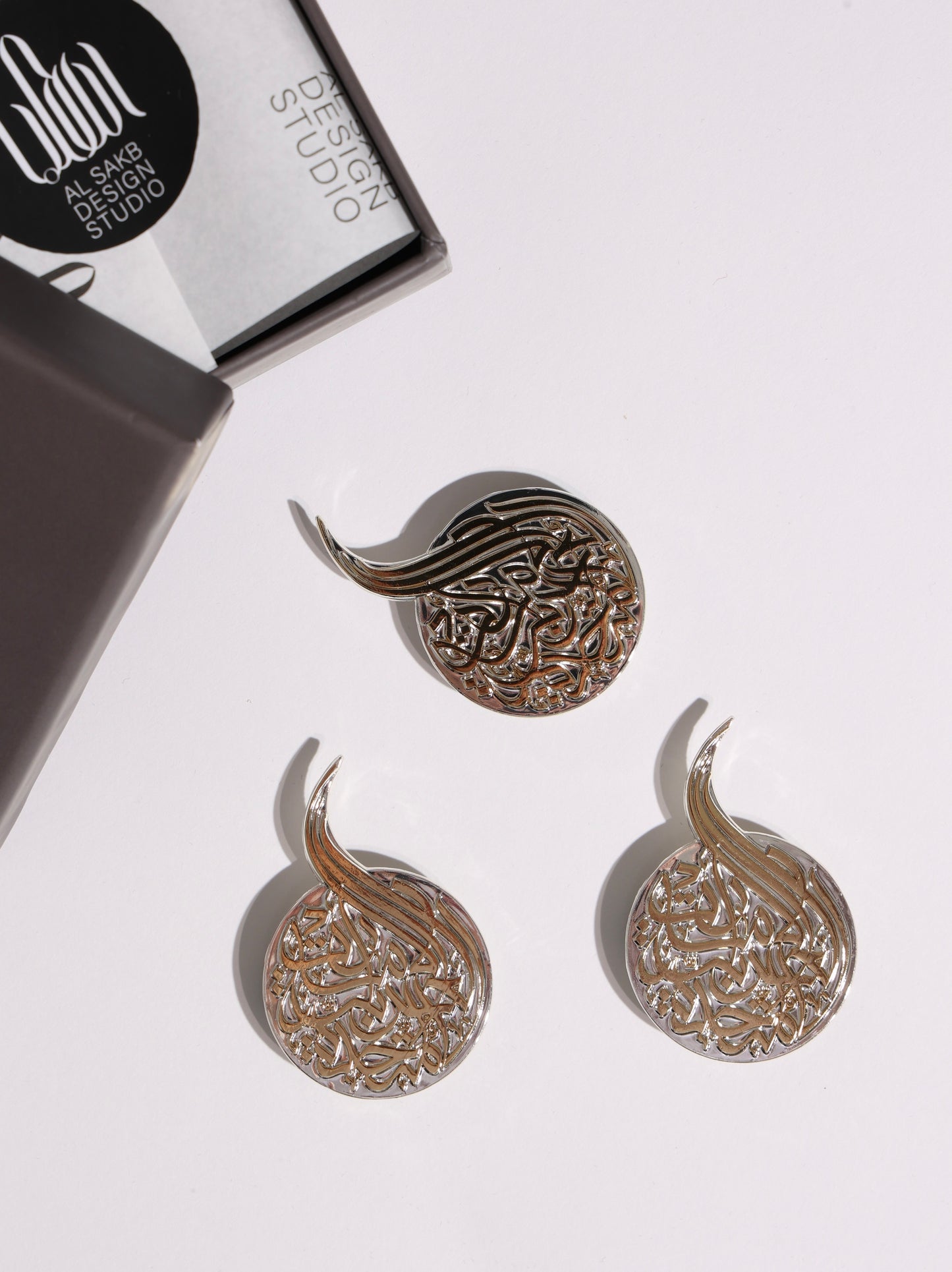 بروش الإمارات